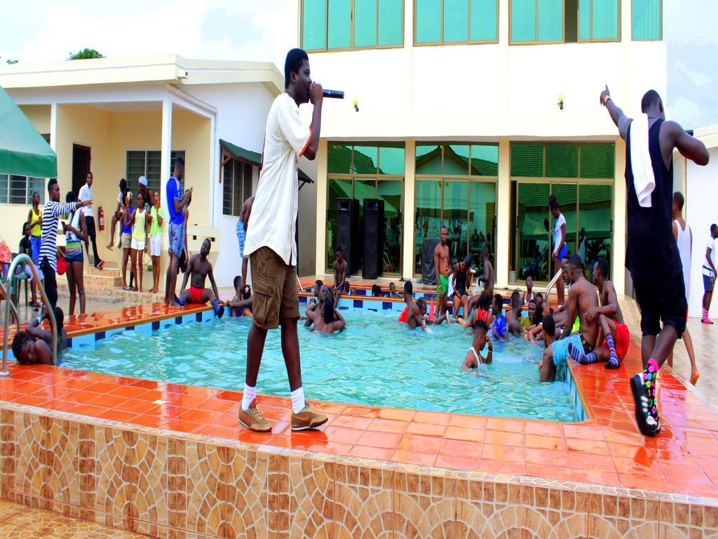 Hotel Loreto Cape Coast Esterno foto