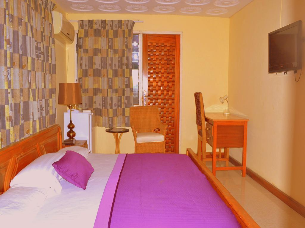 Hotel Loreto Cape Coast Esterno foto